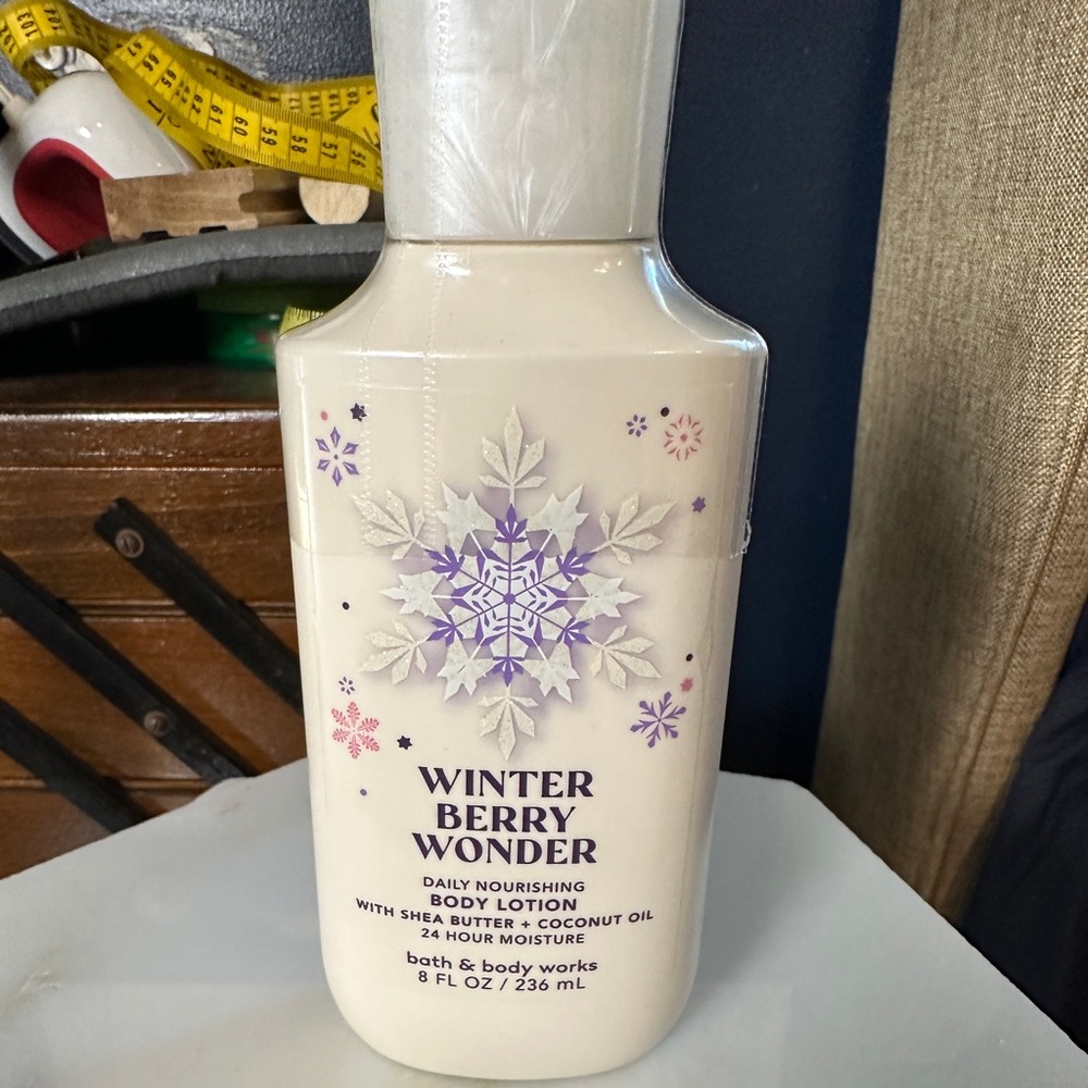 Bath and body works winterberry lotion